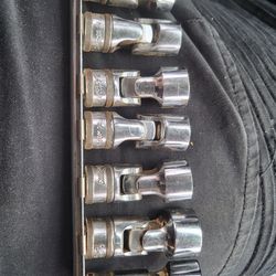 Snap On  Metric 3/8 universal swivel set 11 to 19 great condition sizes in discription