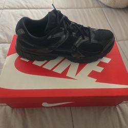 Nike V5 RNR $60