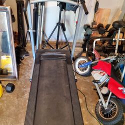 Pro Form  Cadence Lt Tread Mill.  