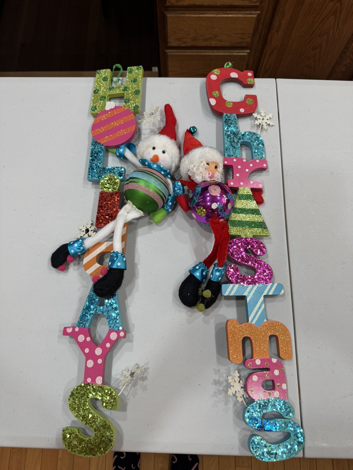 Holiday hanging signs