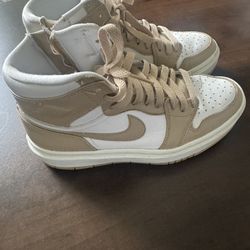 Women’s size 8 platform Jordans