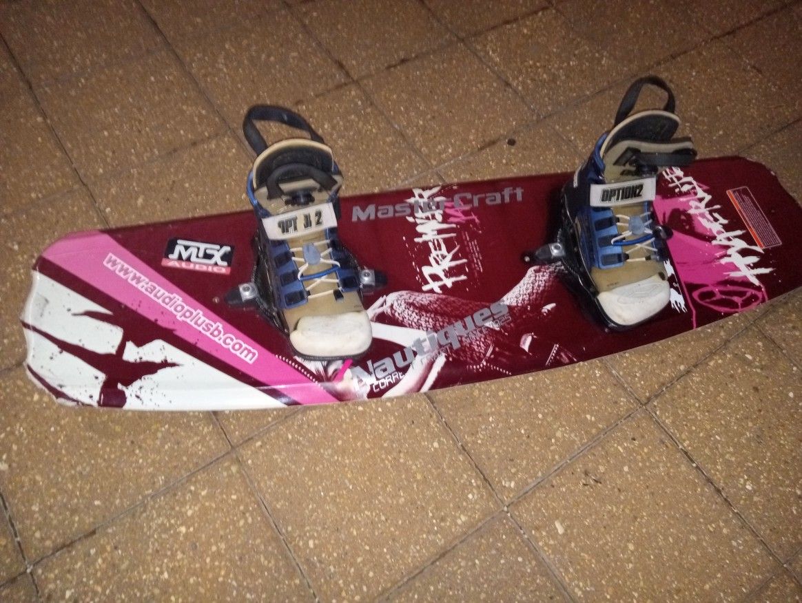 Hyperlite Nautiques Wakeboard    (Pro Model)