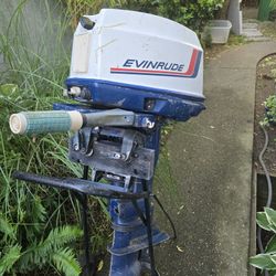  1971 Evinrude Johnson 20Hp Model # 20R71S Outboard Motor with Stand