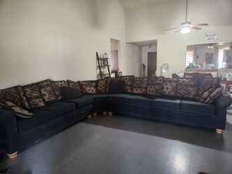 Large green western sectional