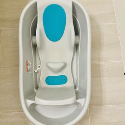 Newborn-to-Toddler  Bath Tub