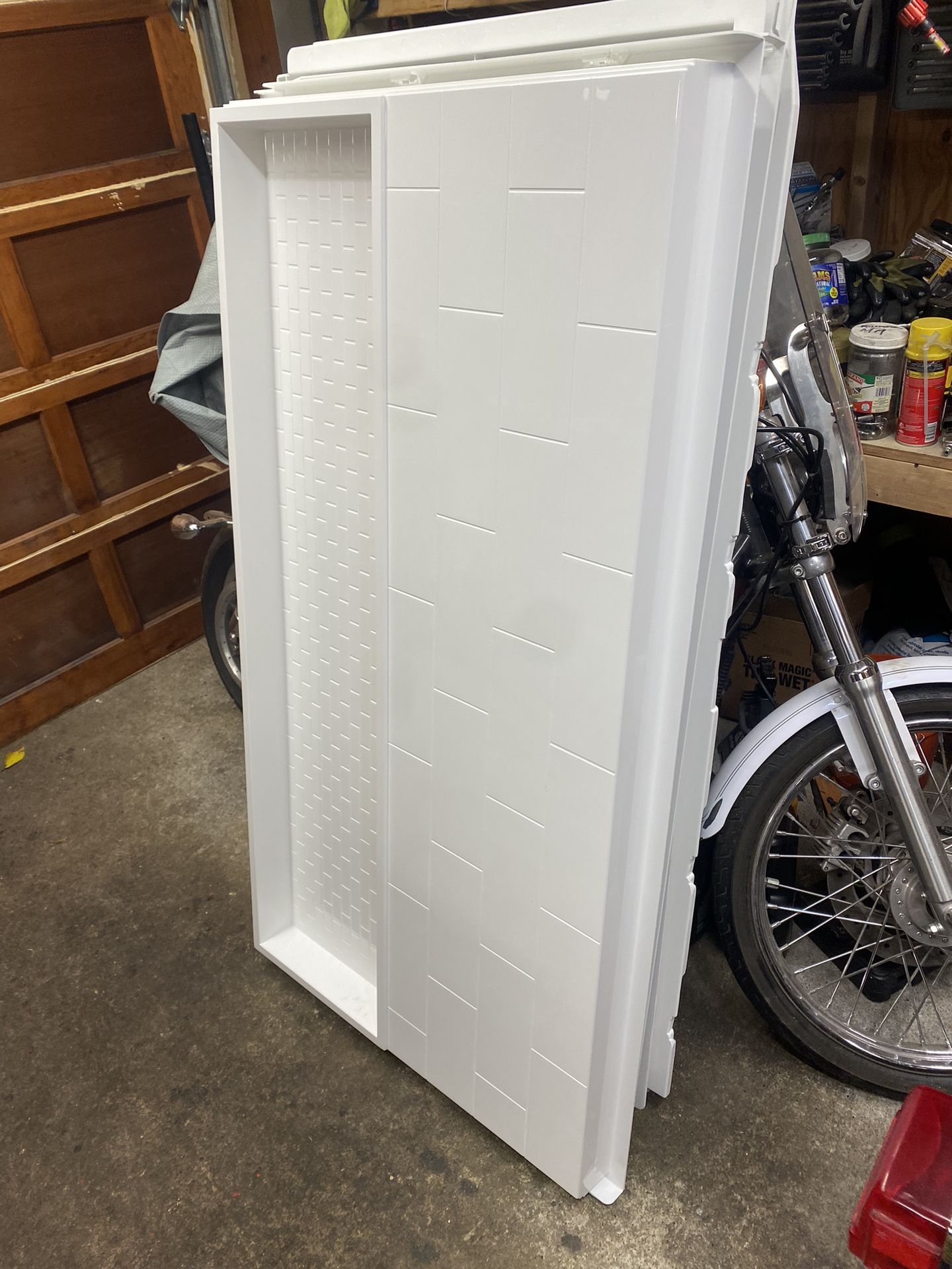 (new) Alcove Bathroom Surround