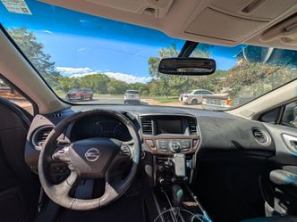 Nissan Pathfinder SL