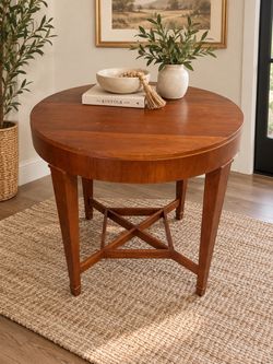 Vintage Round Table 29.5” W × 28” H