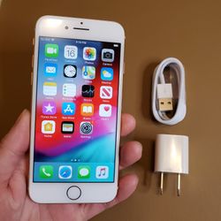iPhone 8 - UNLOCKED - Like New 