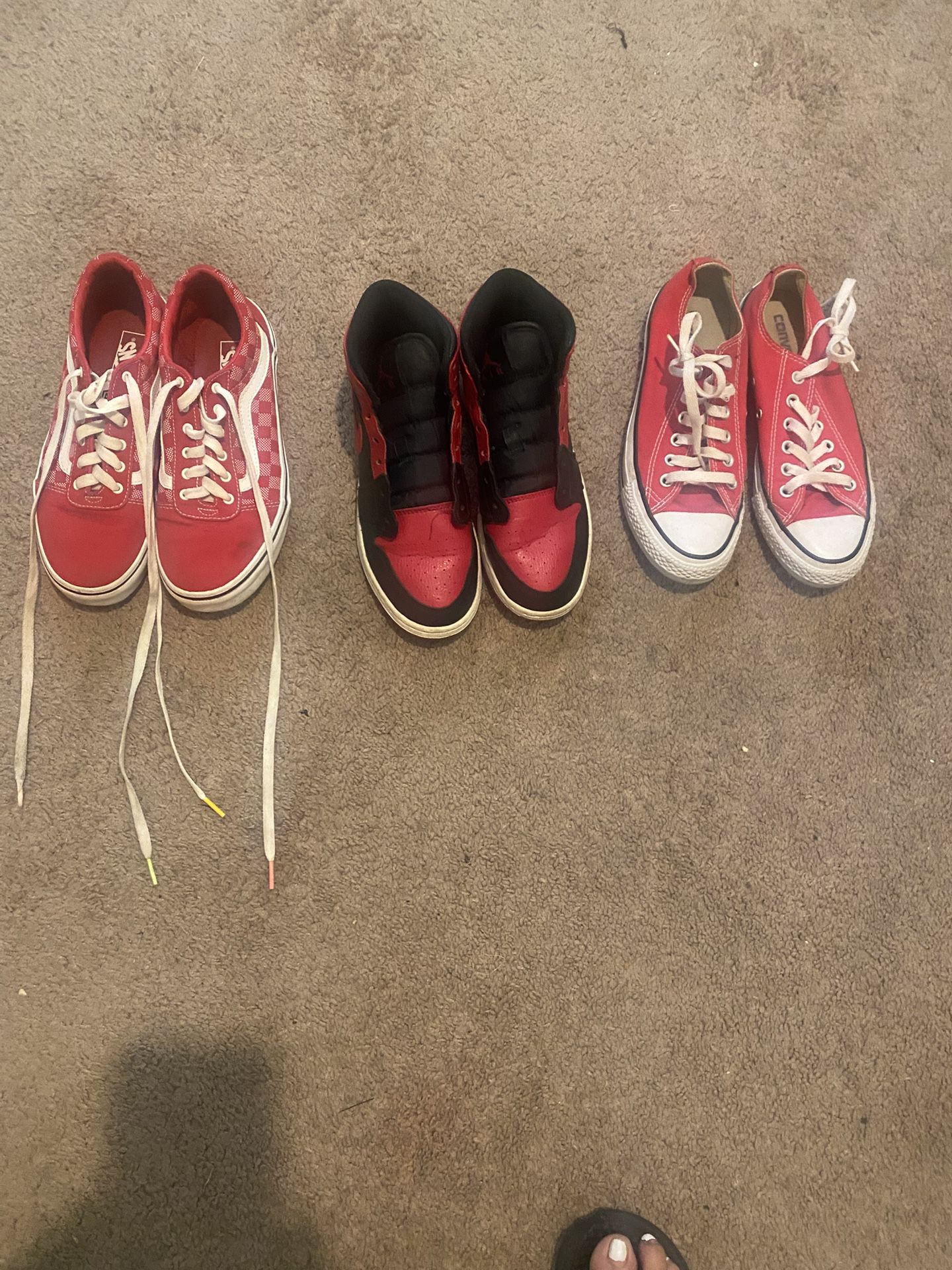 Retro 1. Vans. Converse