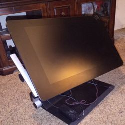 Wacom 24" DTK 2420 Drawing tablet, Half Price! 