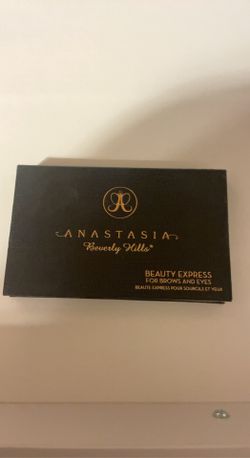 Anastasia Brows