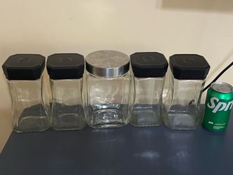 5 glass storage containers