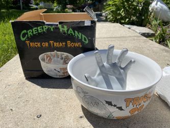Vintage 90’s Creepy Hand Trick or Treat RIP Bowl Gray Hand Halloween Candy Bowl Great condition