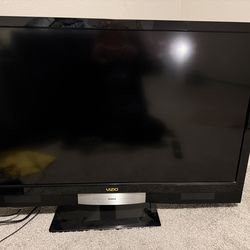 42” VIZIO HDTV w/ Apple TV box & remote, model #SV421XVT, in excellent used condition