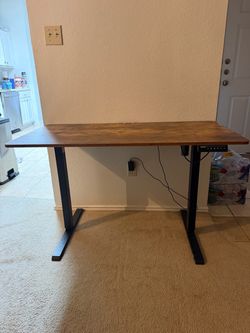 ErGear Height Adjustable Electric Standing Desk