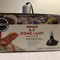 Reptiles 8.5" Dome Lamp A World Thrive of Wonder Ceramic Socket For Bulbs