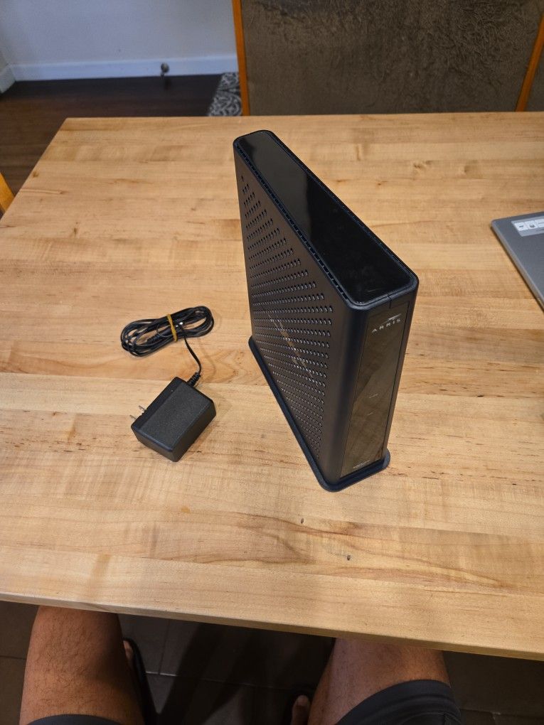 Arris Surfboard SBG8300 Cable Modem Wifi Router