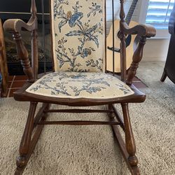 Rocking Chair 