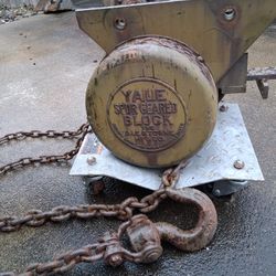 Yale Spured Gear Blocked Hoist