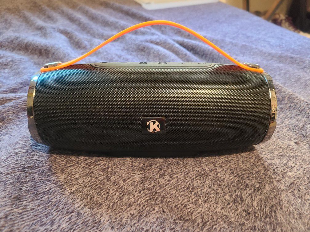 Bluetooth Speaker ( Pretty Loud )
