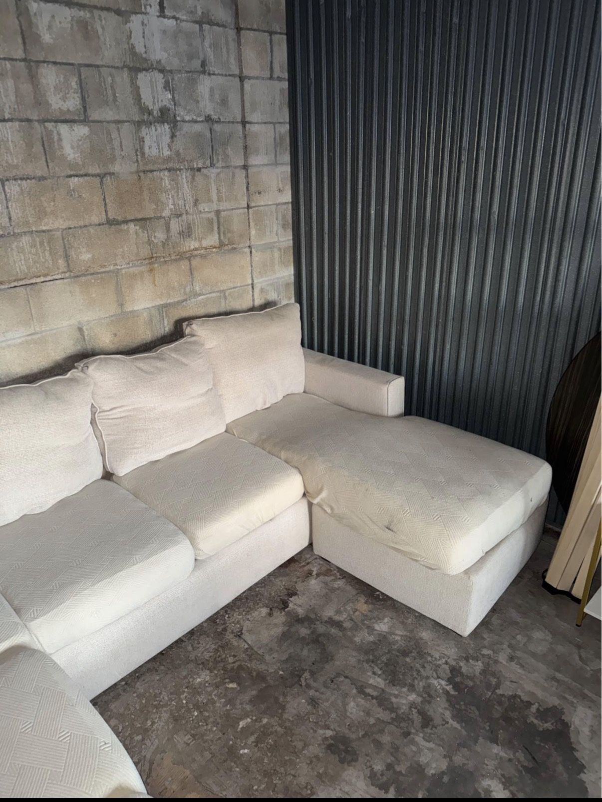 Sectional Couch (tan/beige)
