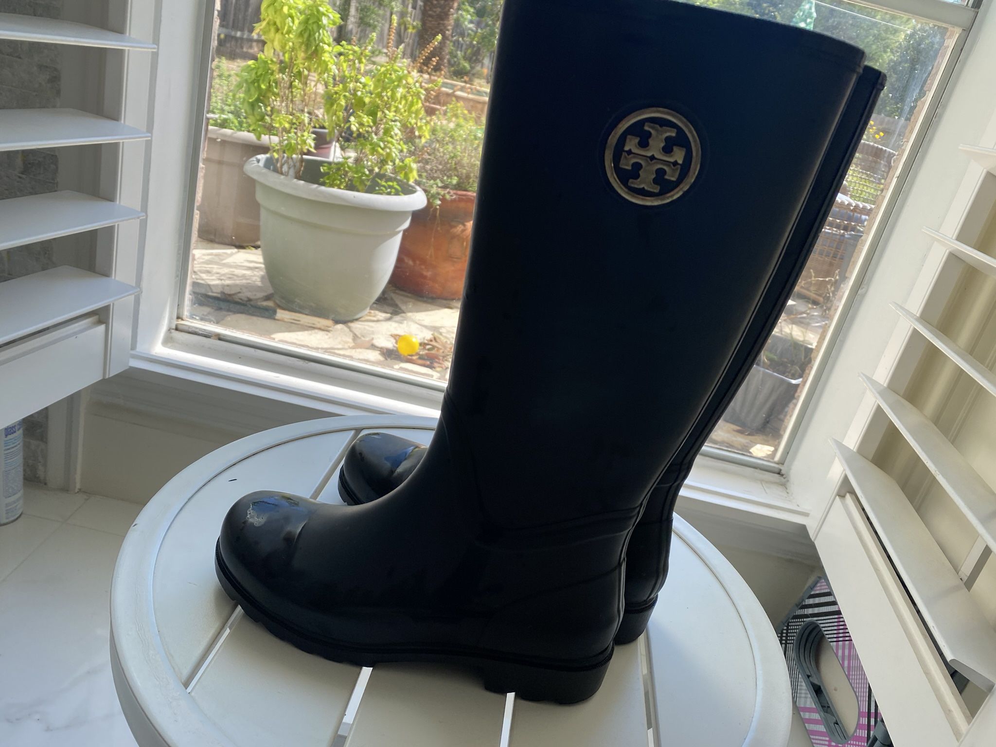 Tory Burch Women Boots Good Condition 