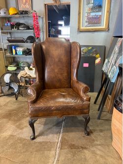 Vintage wing chair 150$