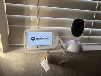 Motorola VM75 5” Video Baby Monitor w/ Camera