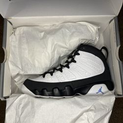 Retro 9 University Blue Size 5Y/6.5W