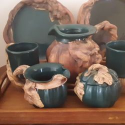 Vintage 1990 Terra Firma American pottery with wooden tray 