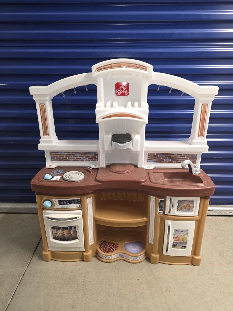 Play Kitchen 