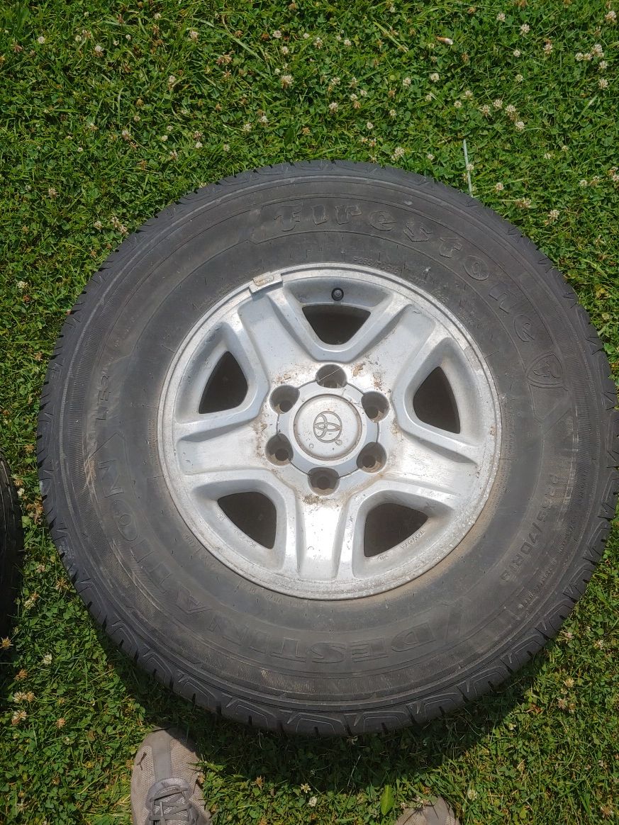 4 Toyota 4runner aluminum rims and tires