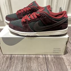 Nike SB Dunk Riot Skate Shop Red Size 9