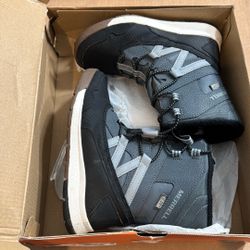 Boy Size 1 Snow Boots