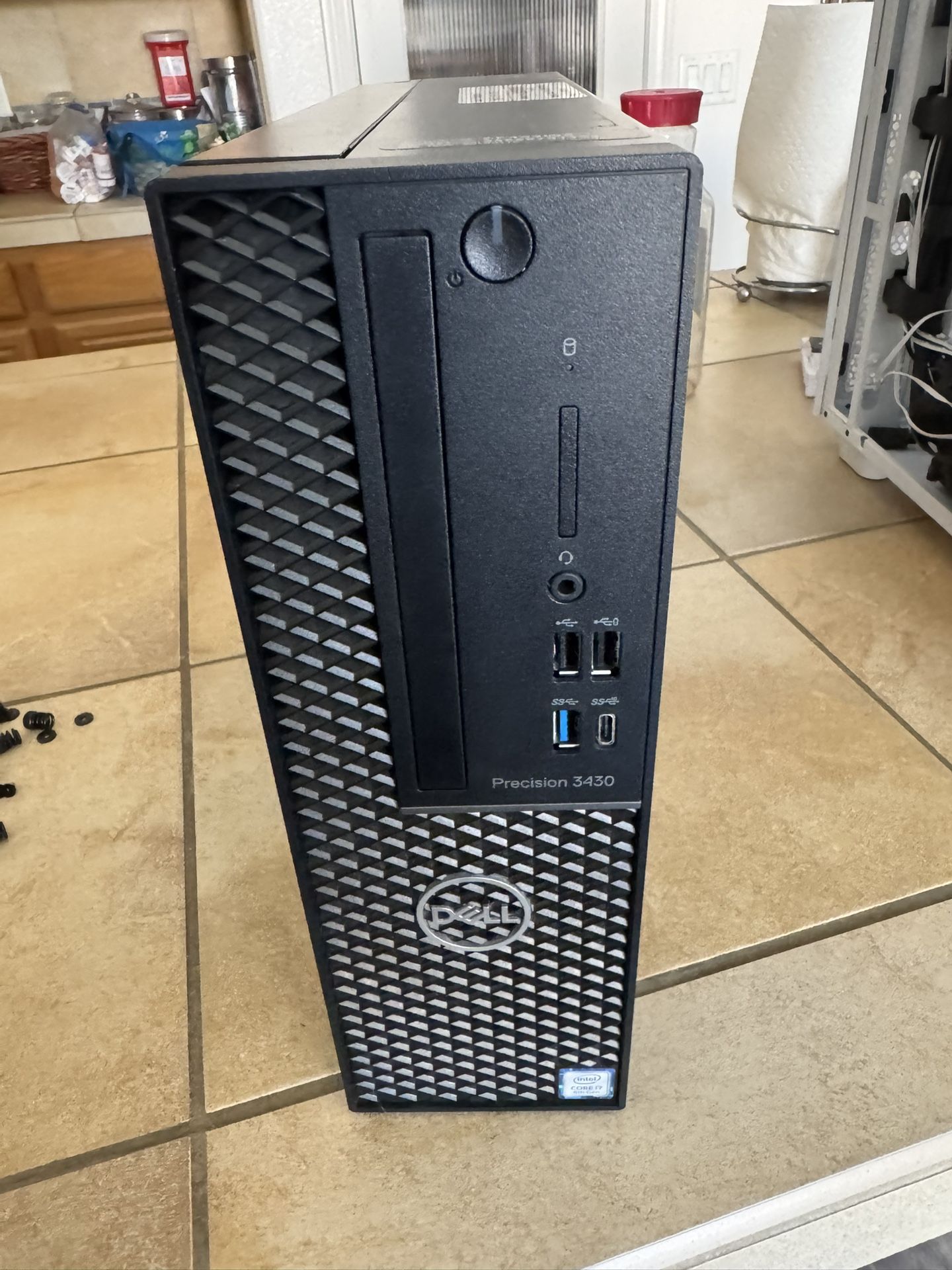 Dell Precision 3430, I7-8700, 64 GB DDR4, Radeon Pro WX4100 Graphics, 512 SSD, Win 11 Pro