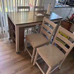 Cocktail Table For 4
