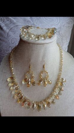 Champagne crystal necklace set