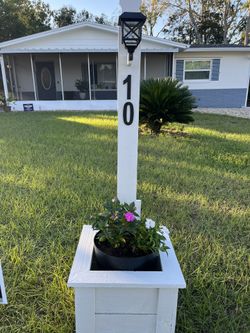 π¨ Solar Lighted Cedar Planters π¨