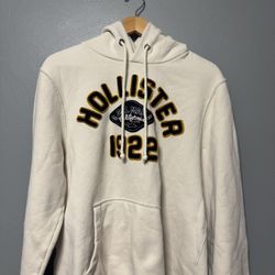 M Hollister 1922 Cream Retro Hoodie