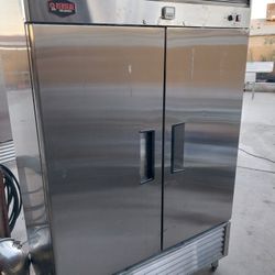 Commercial Refrigerator 