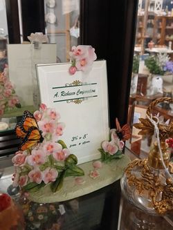 Butterfly flowers picture frame