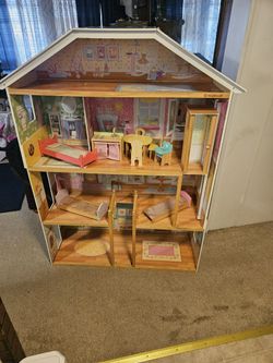 KidKraft Dollhouse