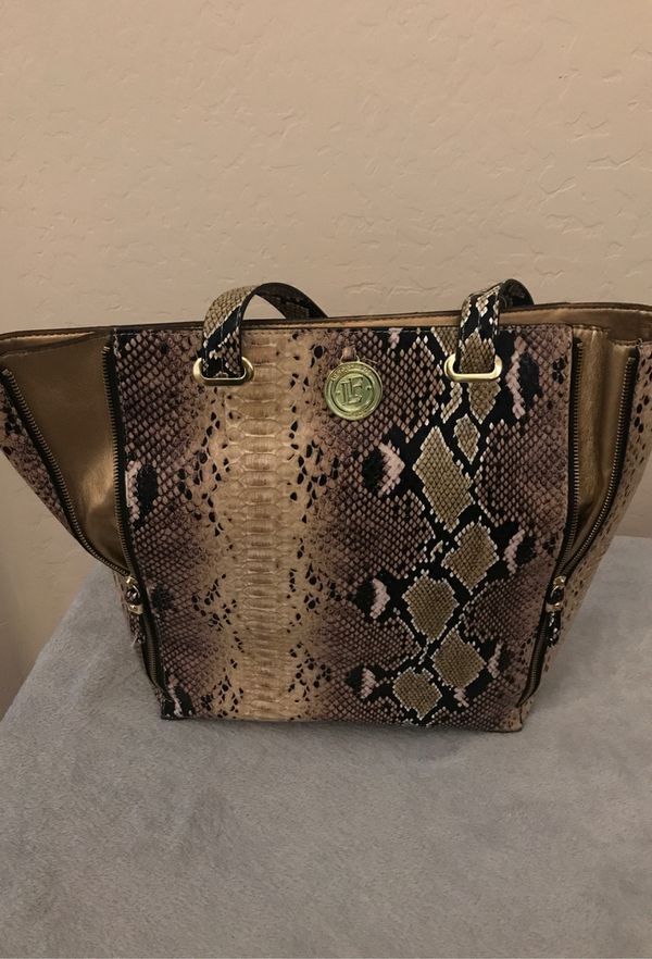 Large Tote purse for Sale in Glendale, AZ - OfferUp