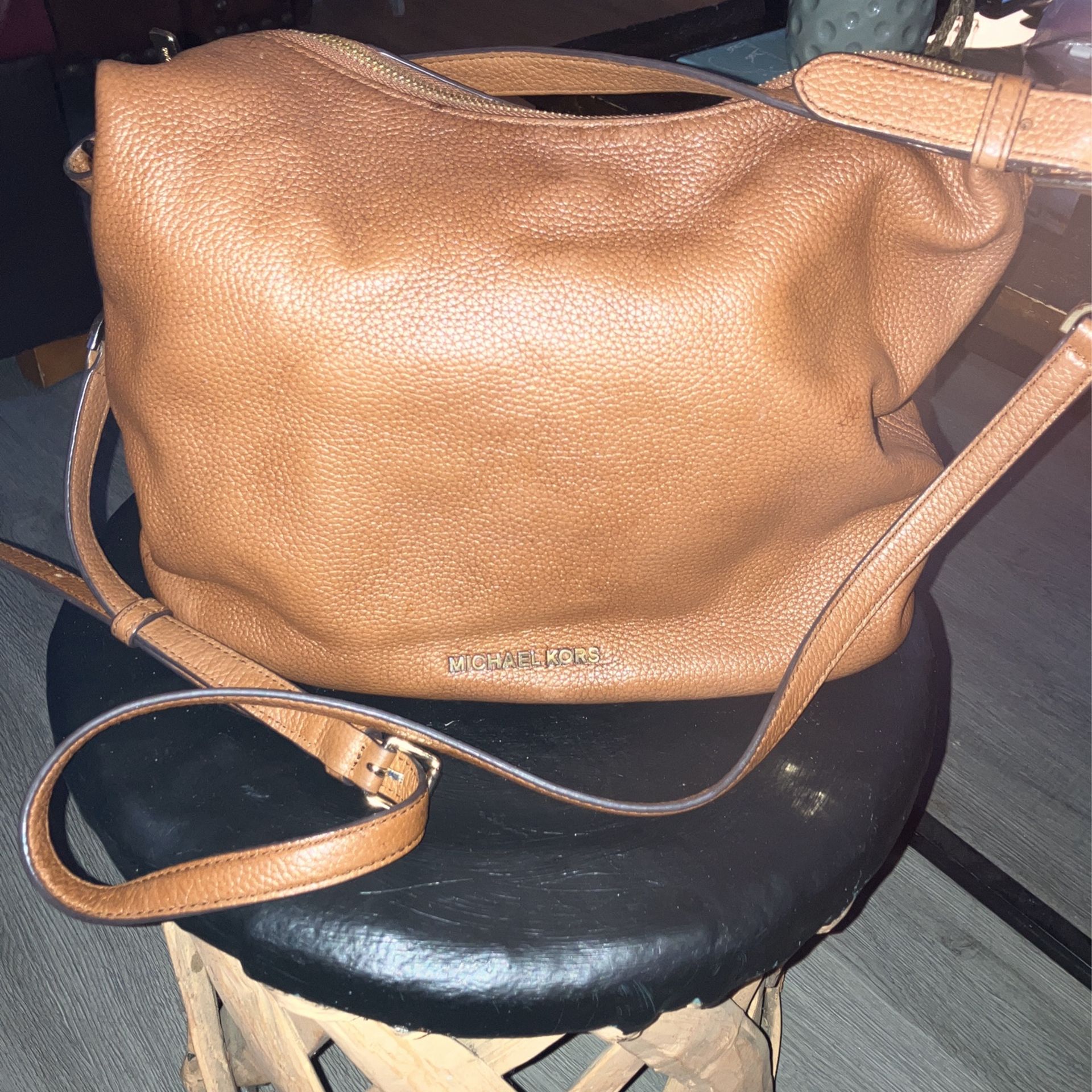 Michael Kors Large Tan Purse- Like new!
