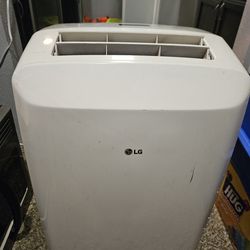 LG 8000 BTU Portable Air Conditioner 