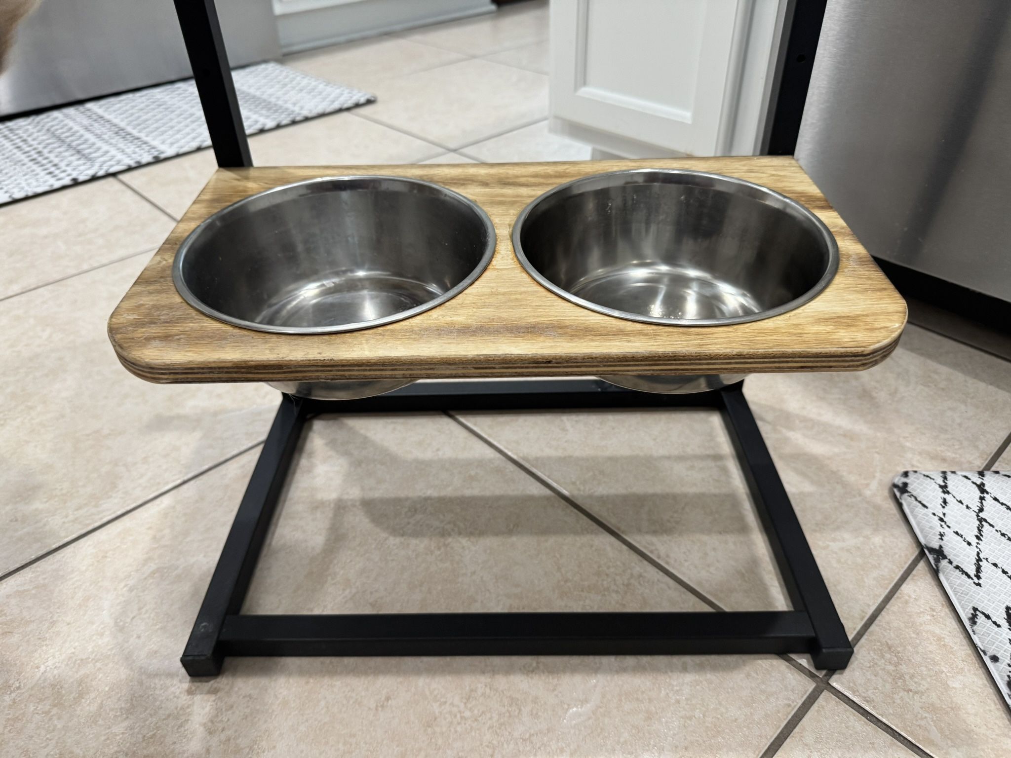 Adjustable Dog Bowl