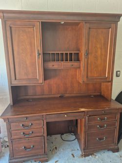 Desk with hutch