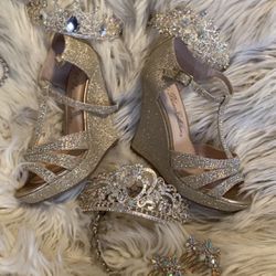 Glitter Soft Gold Wedge Heels Size 6