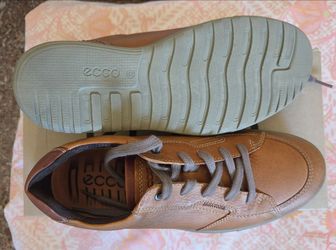BRAND NEW ECCO BRADLEY SHOES IN BOX